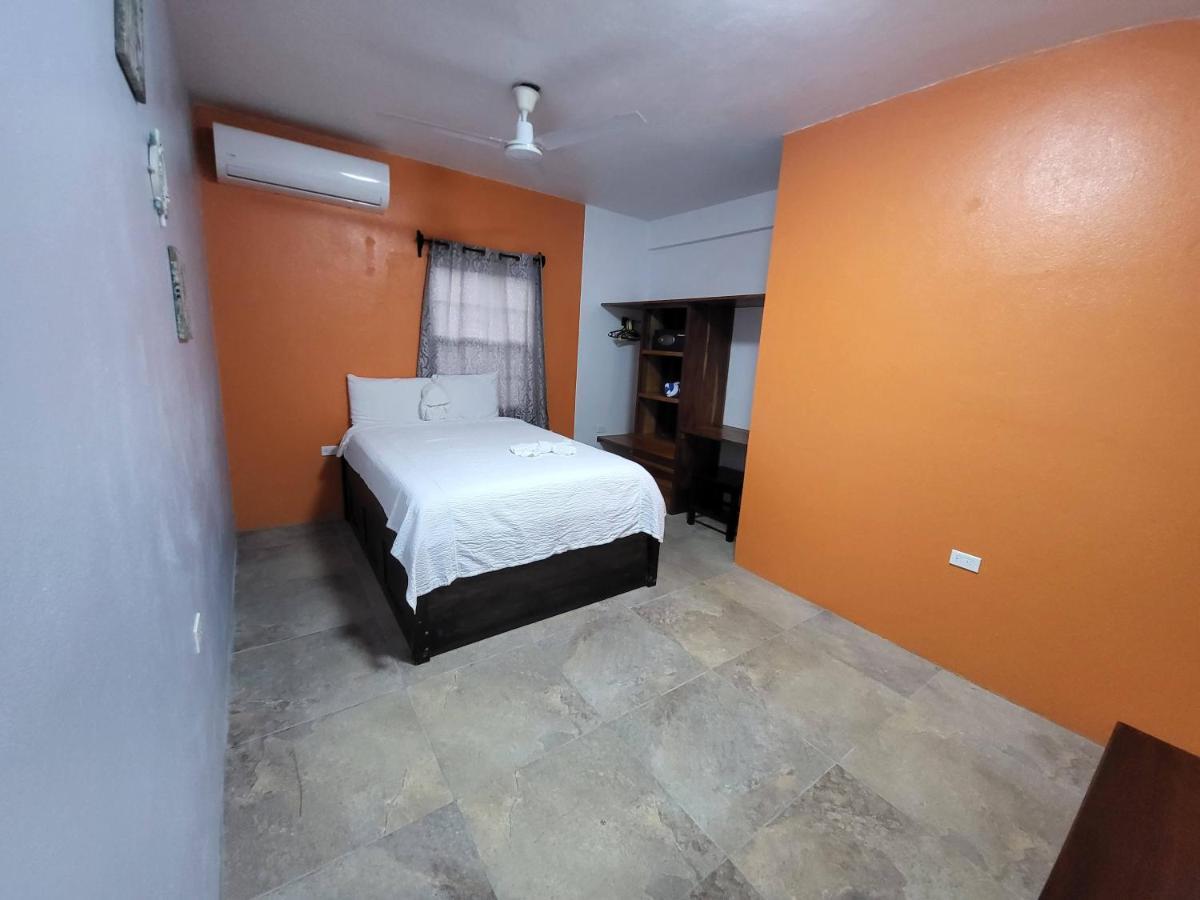 Rachel Land Apartment Caye Caulker Exterior photo
