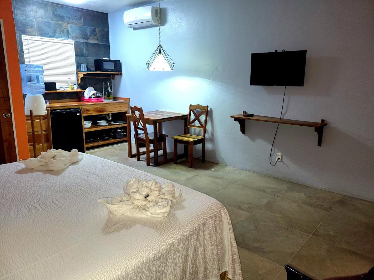 Rachel Land Apartment Caye Caulker Exterior photo