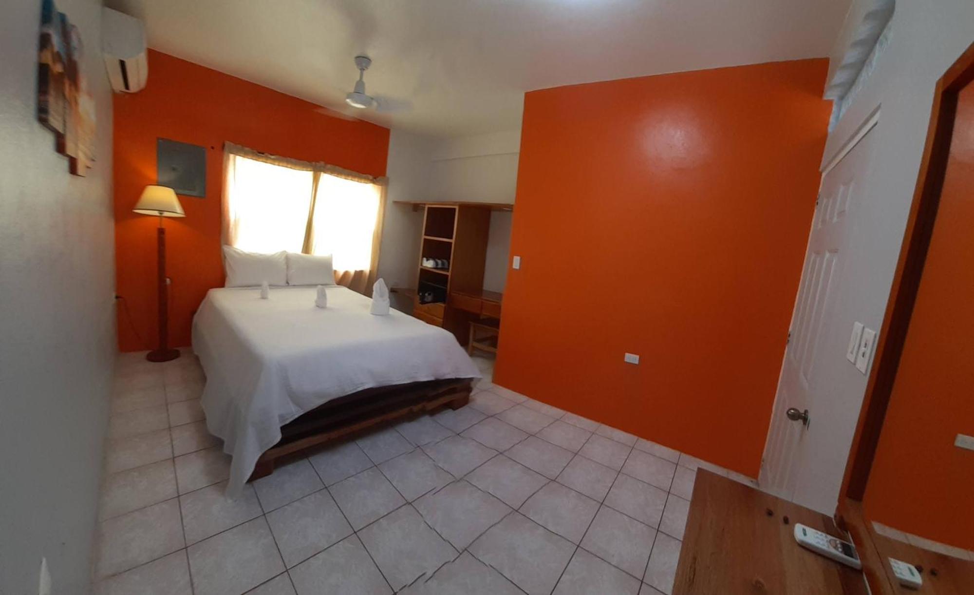 Rachel Land Apartment Caye Caulker Exterior photo